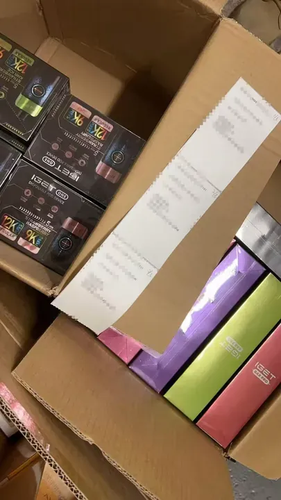 IGET vape order delivered to an Australian customer, photographed on arrival