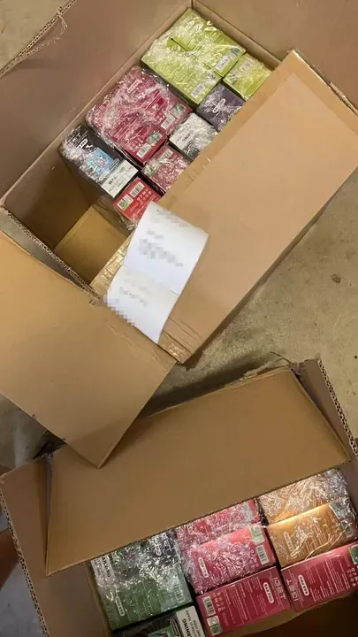 IGET vape order delivered to an Australian customer, photographed on arrival